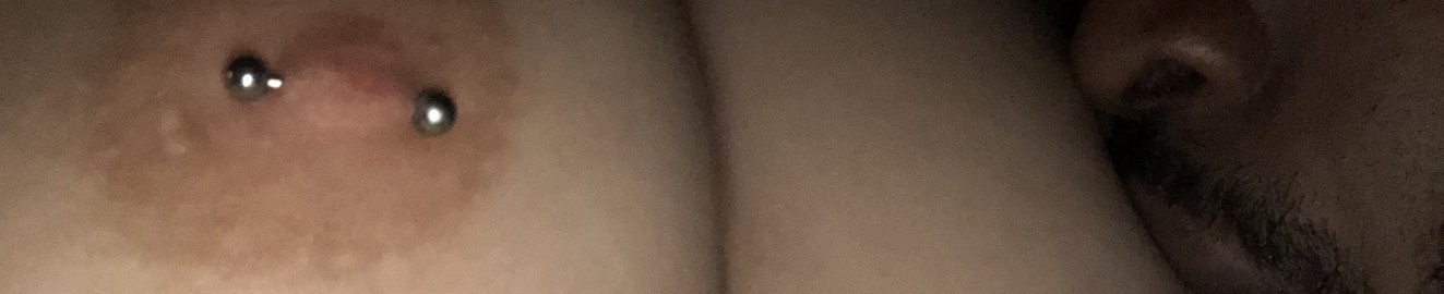 LatinaGothBitch