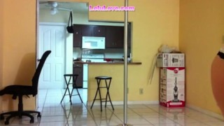 Lelu Love-Poledancing And Pussy Playing