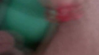 Hot preggo plays with herself using vibe toy