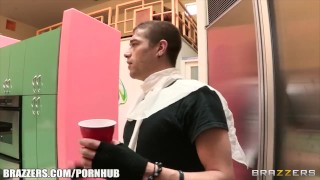 Shamed college sutdent gets lucky with his best friend's mom