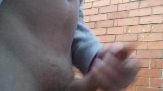 Outdoor jerking - Danger wank behind my local bar