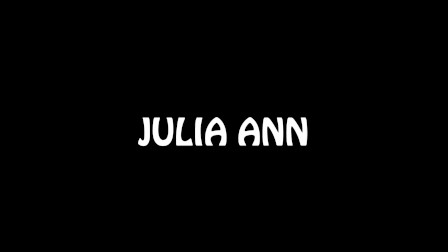 Milf Julia Ann plays with Siri's Big Booty!