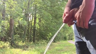 I did not have a erection, yet I cum, decided to piss the remaining sperm