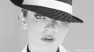 Smoking tease with blonde beauty Dahlia Sky