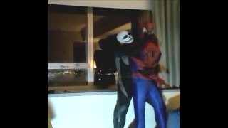 skeleton faced frogman humps spiderman