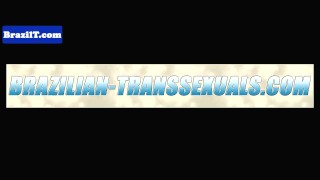 Solo latina tranny sensually posing booty