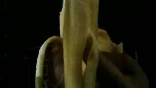 Banana Deep Throat