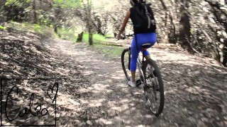 De roll / masturbación en el bosque 