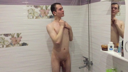teen Jerking Off in the Bathroom while Hide From Daddy / 18 y.o / Big Dick
