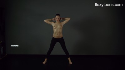 Preview 3 of Flexyteens - Zina Shows Flexible Nude Body