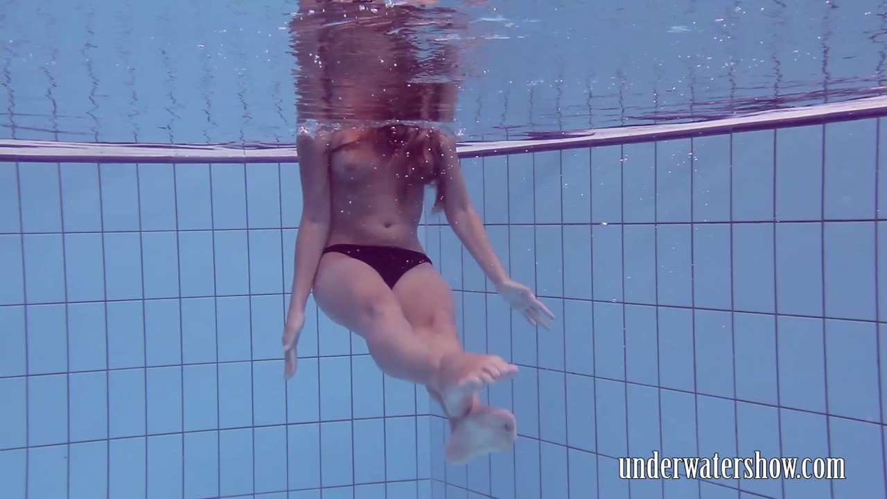 Brazzers House Swimmingvideo Hd Porn - Lucy takes off bikini in the pool Porn Videos - Tube8