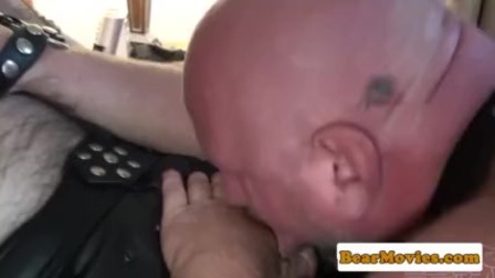 Leather fetish bear rimming ass while jerking