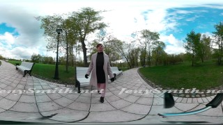 Quick VR 360 flashing in public with Jeny Smith