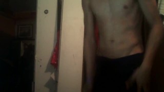 enorme verga, chico juega con ella hot en casa