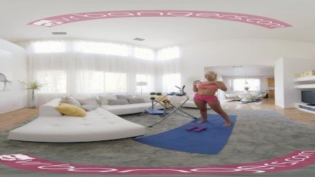 VR PORN-BRIDGETTE B SEXY MOM HAVING SEX WITH THE POOL BOY