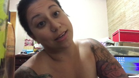 Shaking my ass, twerking in a tiny purple thong!