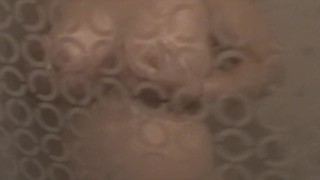 Pillada cazada mi novia enbarazada en la ducha muy tetona