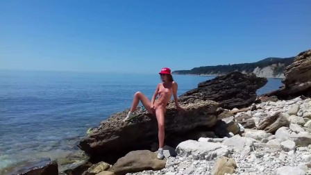 Tourist sex adventure by Sasha Bikeyeva: Masturbation, Pissing, blowjob