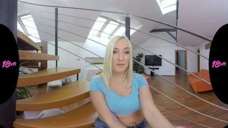 18VR Daisy Lee Loves Fuck In Stockings VR Porn