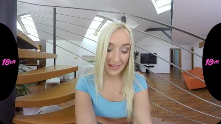18VR Daisy Lee Loves Fuck In Stockings VR Porn