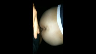 Fucking boyfriend´s wet ass on our night walk outdoor