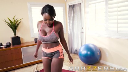 mature Ebony Gets Some Personal Trainer Dick - Brazzers