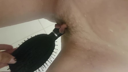fucks tight wet pussy with brush at family home while rents r still up
