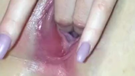 Fingering my juicy pussy and rubbing my clit