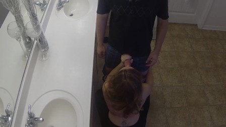 Thick girl fucked on the counter from front and behind