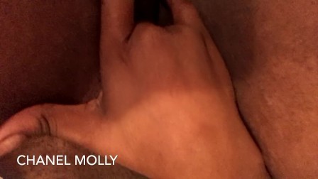 Chanel Molly Plays With her Clit Closeup