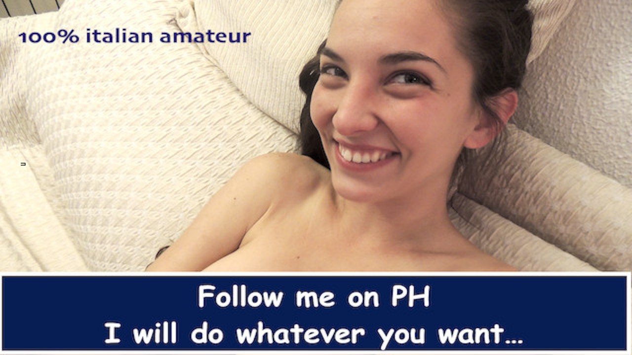 Ludovica calda studente italiana amatoriale in un super pompino e leccata  di culo