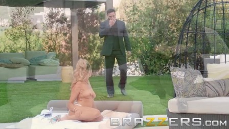 Brazzers - Sexy trophy wife Stephamie West cucks her man