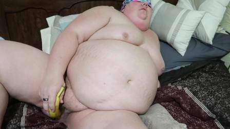 Embarrassed Fat Girl Uses Banana To Masturbate