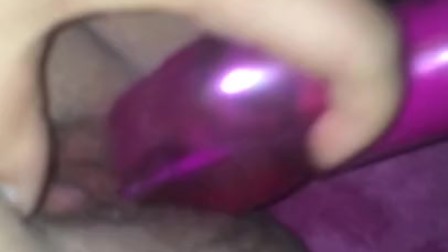 Making myself squirt by dildo fucking pussy