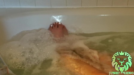 FootWorship & HandJob In The Hot Tub