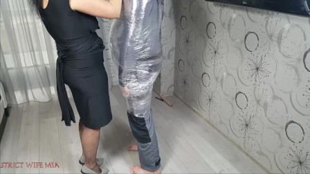 Shoejob and facesitting to the bondaged slave by Strict Wife Mia