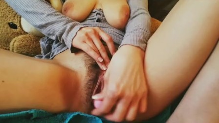 Fingering my Wet Pussy on a Warm Afternoon(Orgasm)