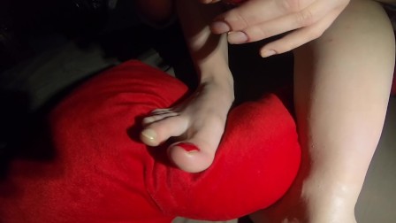 Paintning my Feet Nails Red - Ginger teen Fetish video for Real Foot Lovers