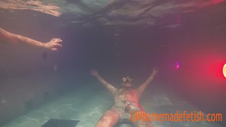 Секс под водой часть 1
