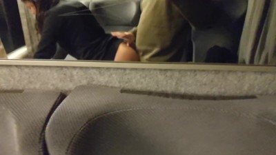 100% amateur: fait baiser dans le train par un inconnu-Solveig