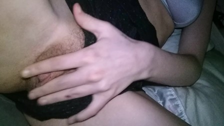 teen PLAYS WITH CREAMY PUSSY