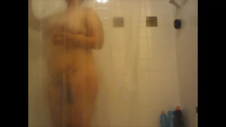 thick tattooed slut takes hot solo shower