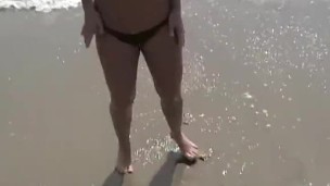 Sexy Plump Pornstar Brandy Talore Flashes at the Beach