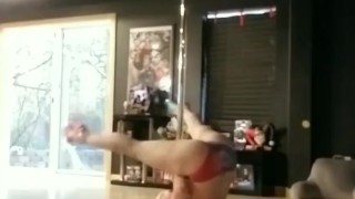 Leya Falcon Pole Dancing
