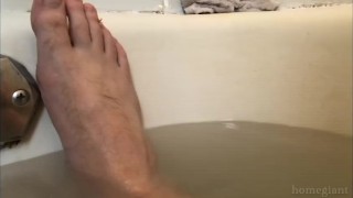 Time for a Bath GAY MACROPHILIA