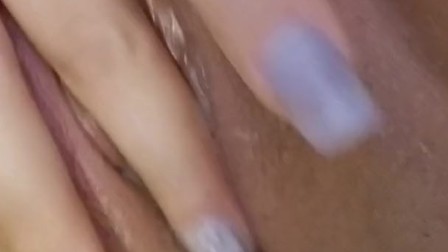 Dripping wet pussy fingered til she cums