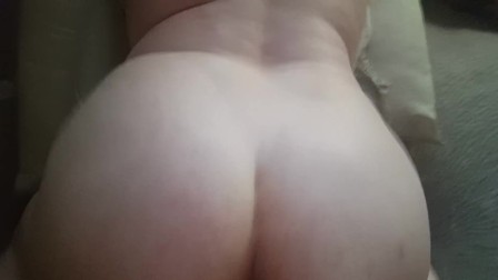 Gf from behind with green plug
