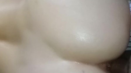 Pale beautiful bubble butt Pawg gets oiled up and creamed.