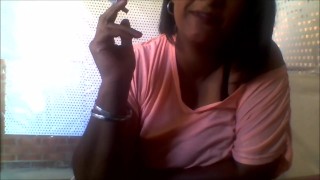 Independent Cam-girl Lily Smoking Sexy again