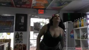 Big Booty Plumper Angelina Castro Fucks Shop Owner for Smoke